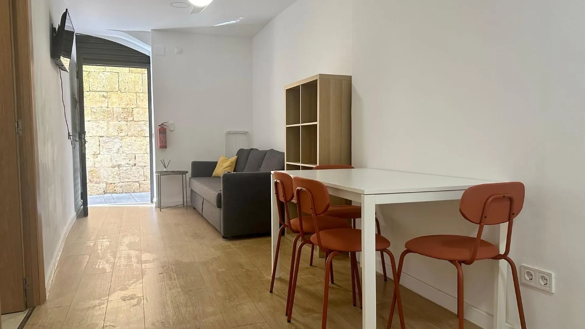 Little Horse Apartments Bajo Tarragona Spagna
